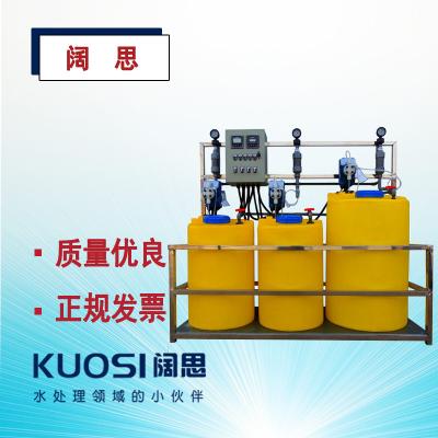 加藥裝置是以計量泵為主要投加設備、將溶藥箱、攪拌器、液位計、安全閥、止回閥、壓力表、過濾器、緩沖器、管路、閥門、底座、扶梯、自動監視系統、電力控制系統等按工藝流程需要組裝在一個公共平臺上，形成一個模塊，即所謂的撬裝式組合式單元（簡稱“撬體”）。按需要將定量的藥劑放入攪拌溶液箱內進行攪拌溶解，溶解完畢后再通過計量泵送至投加點的工作過程，加藥量的大小可自由任意調節，以滿足不同加藥量的場所